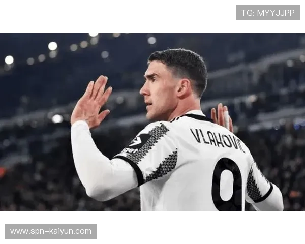 弗拉霍维奇可能自由转会，热刺关注