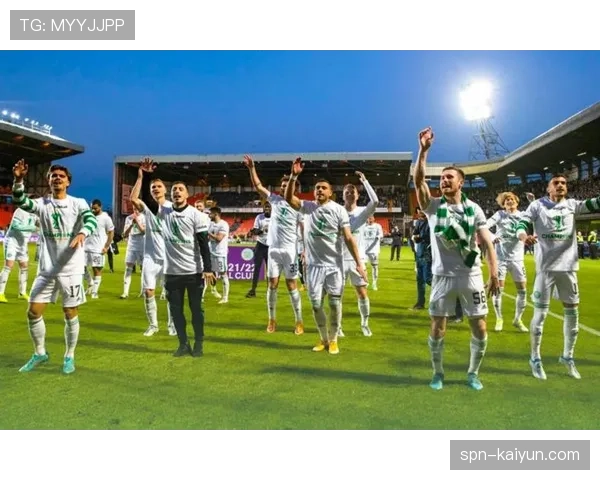 速报:凯尔特人提前八轮锁定苏超联赛冠军,完成十连冠 速报:凯尔特人提前八轮锁定苏超联赛冠军,完成十连冠